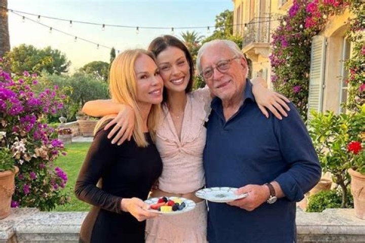 Carolyn Peck Age, Wiki, Biography, wife, Children, Salary, Net Worth, Parents