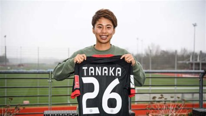 Mina Tanaka Biography: Stats, Boyfriend, Net Worth, Age, Instagram, Games, Salary, Height